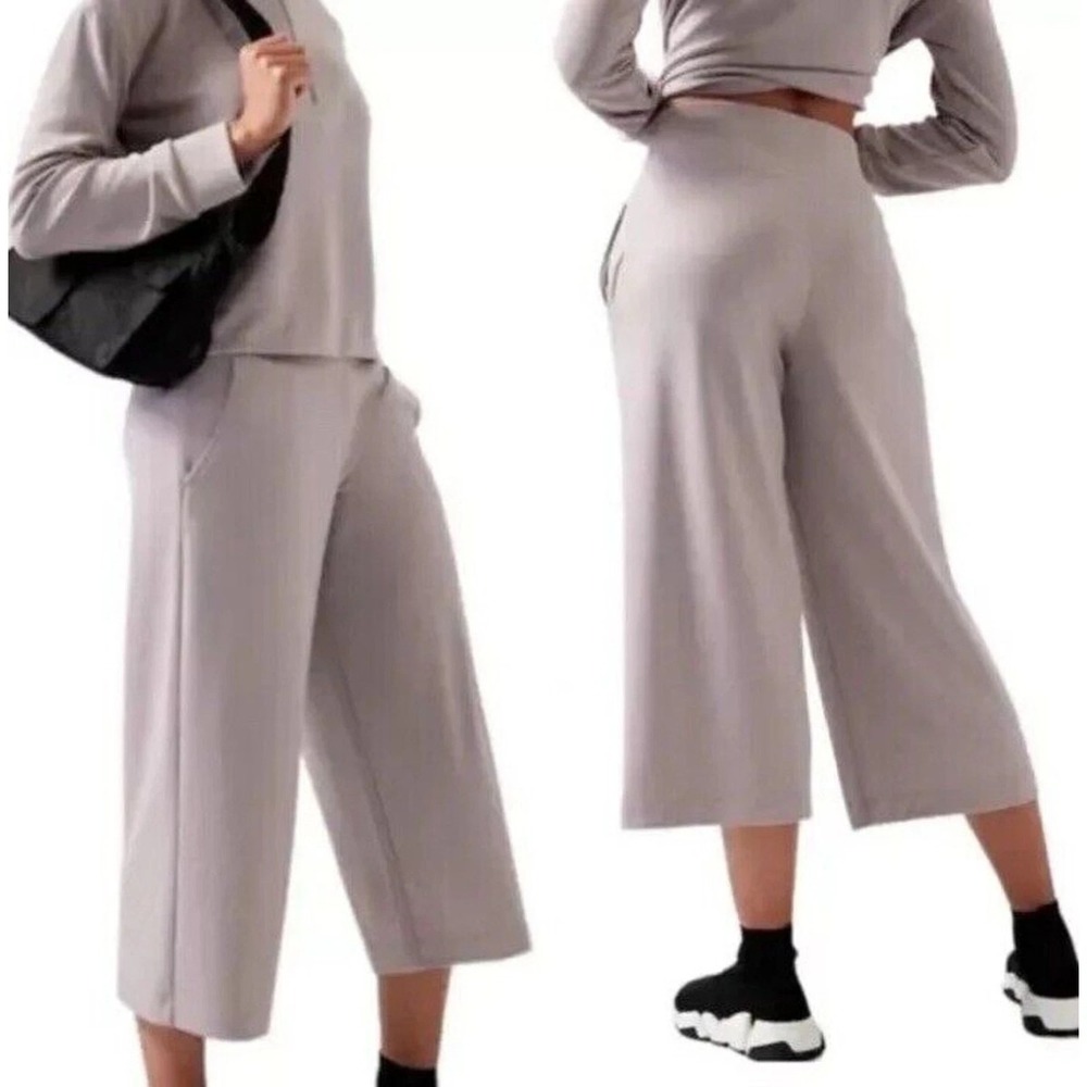 Athleta Light Gray Cropped Wide-Leg Pants